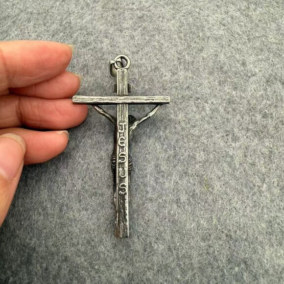Jesus on Cross Pendant,  Titanium Steel, ready to use as necklace - Picture 7 of 14